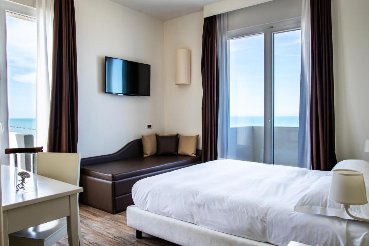 Hotel Universal Senigallia Esterno foto