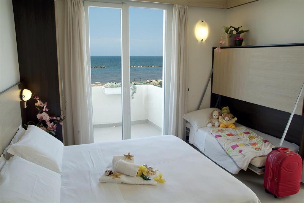 Hotel Universal Senigallia Esterno foto