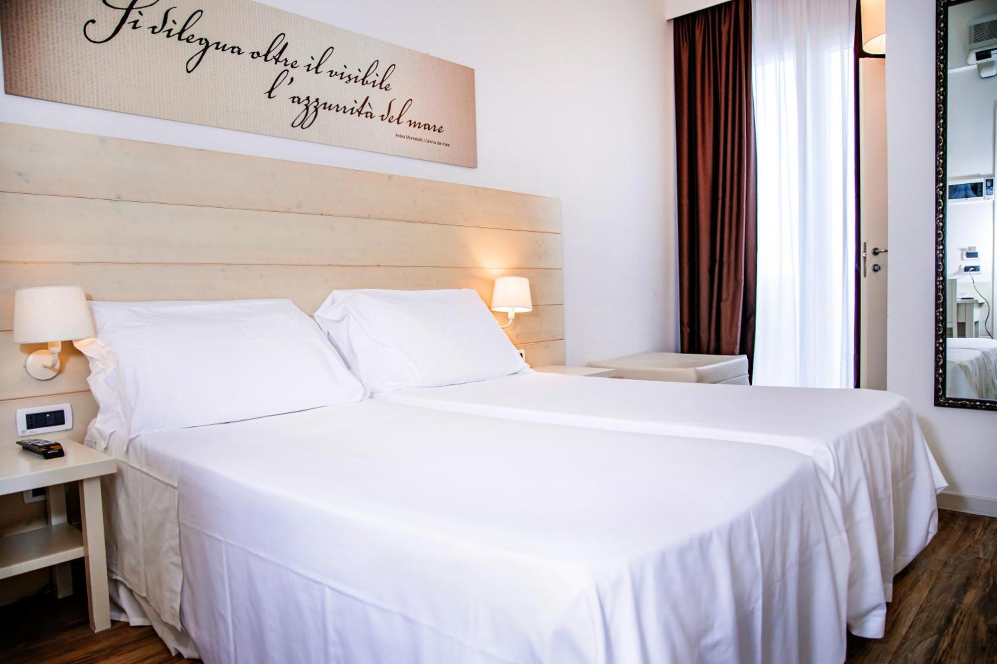 Hotel Universal Senigallia Esterno foto