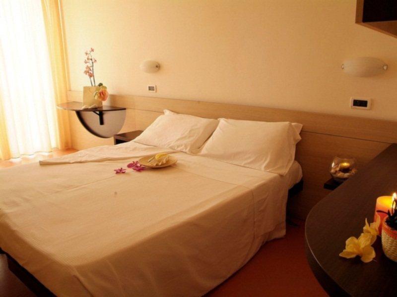 Hotel Universal Senigallia Esterno foto