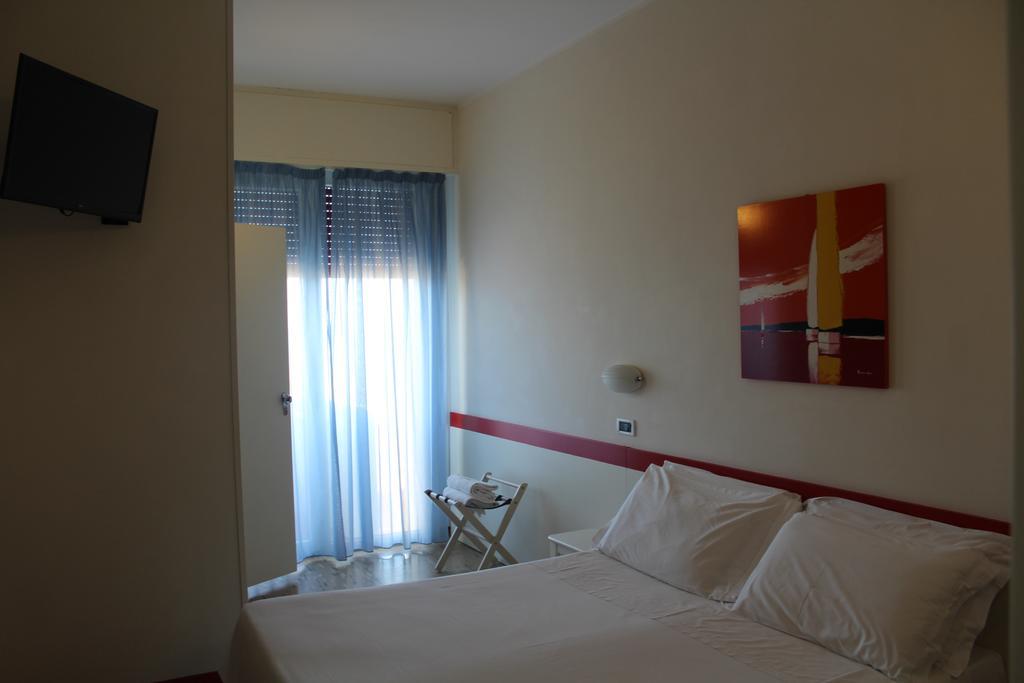 Hotel Universal Senigallia Esterno foto