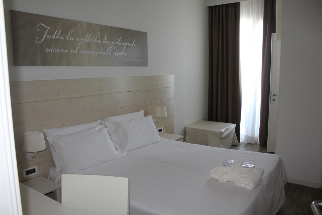 Hotel Universal Senigallia Esterno foto