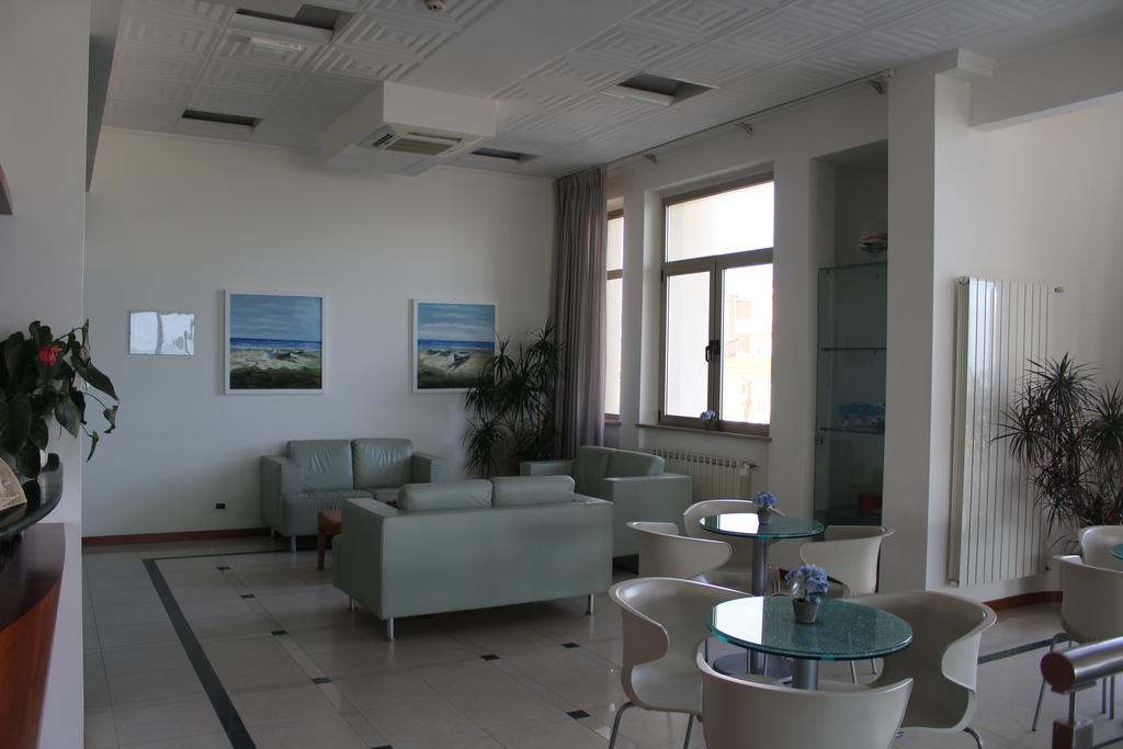 Hotel Universal Senigallia Esterno foto
