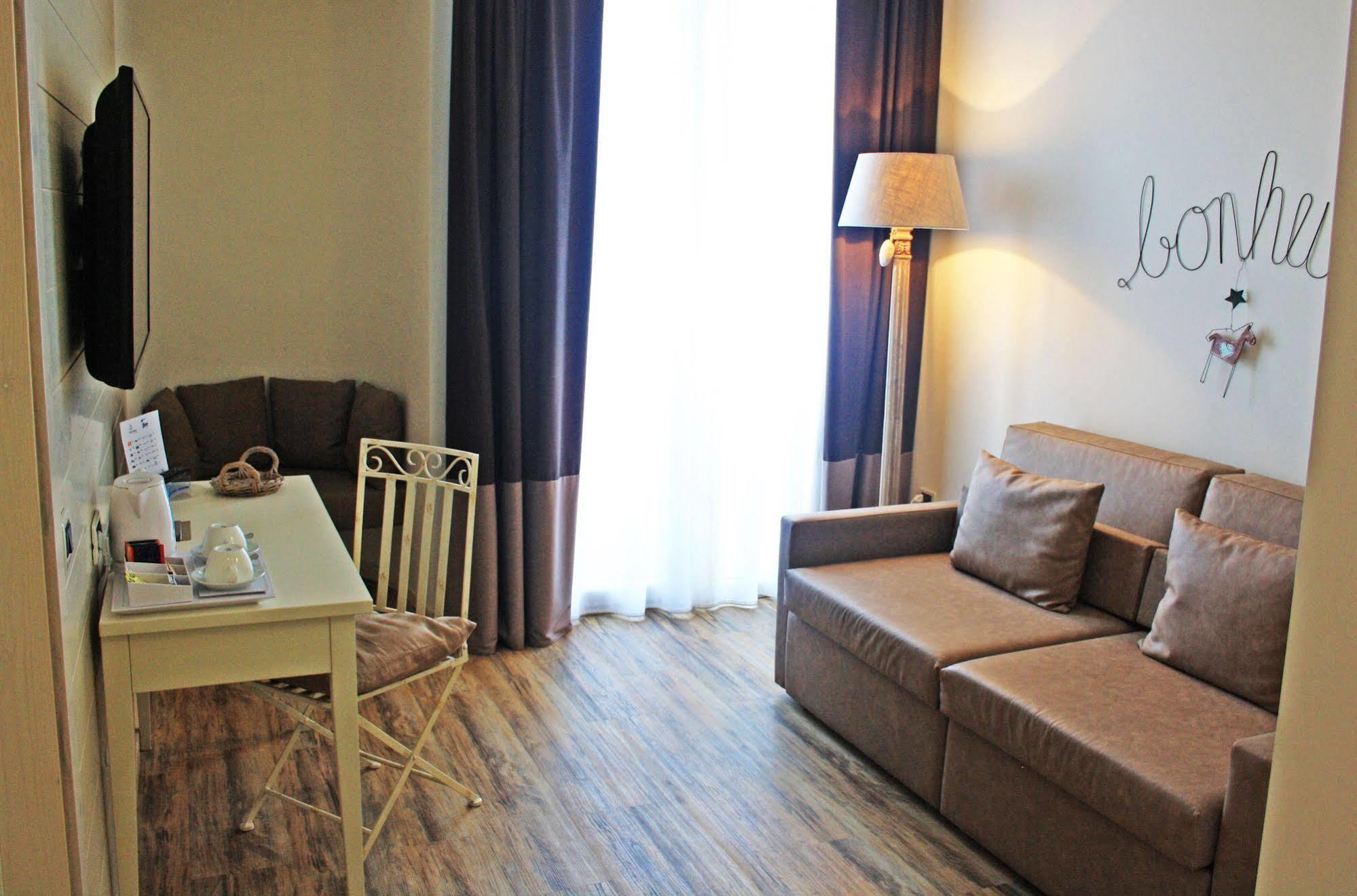 Hotel Universal Senigallia Esterno foto