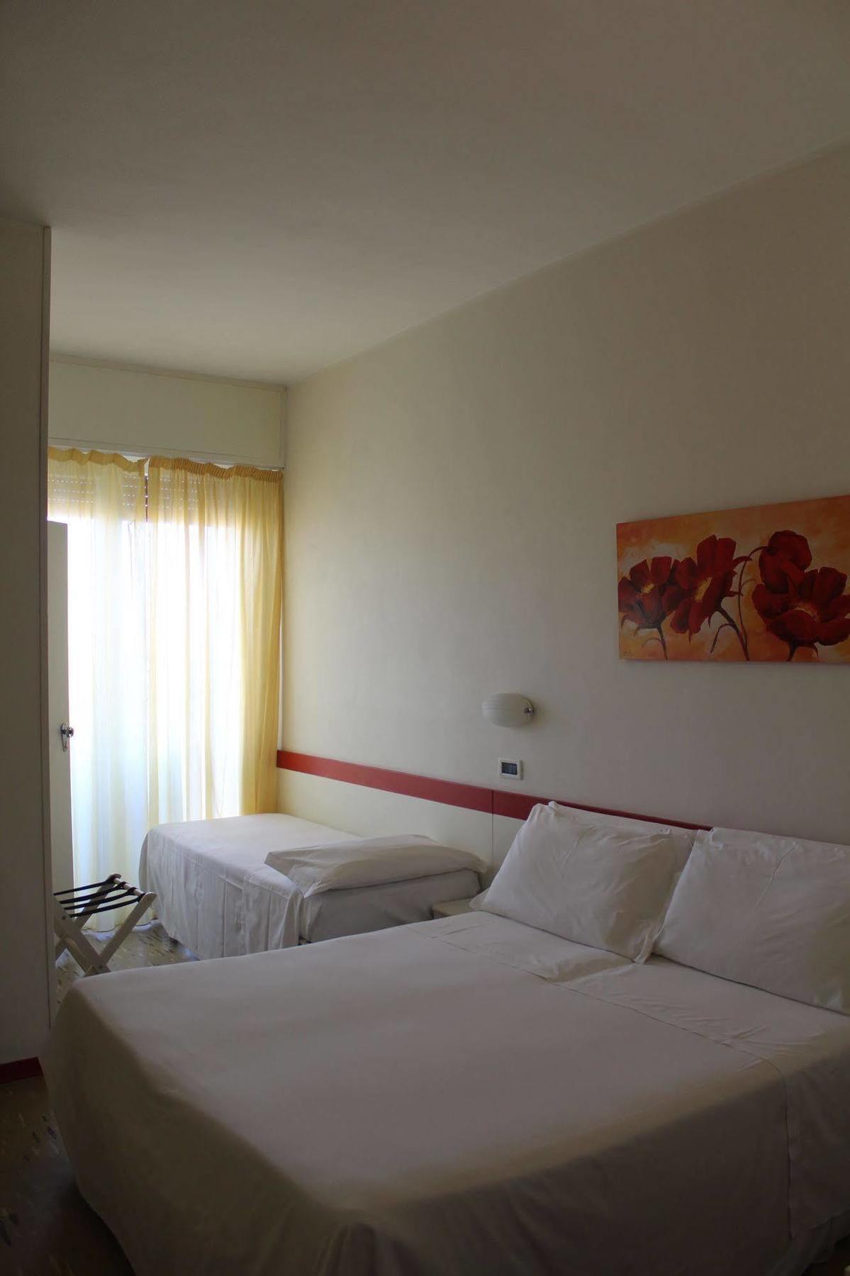 Hotel Universal Senigallia Esterno foto