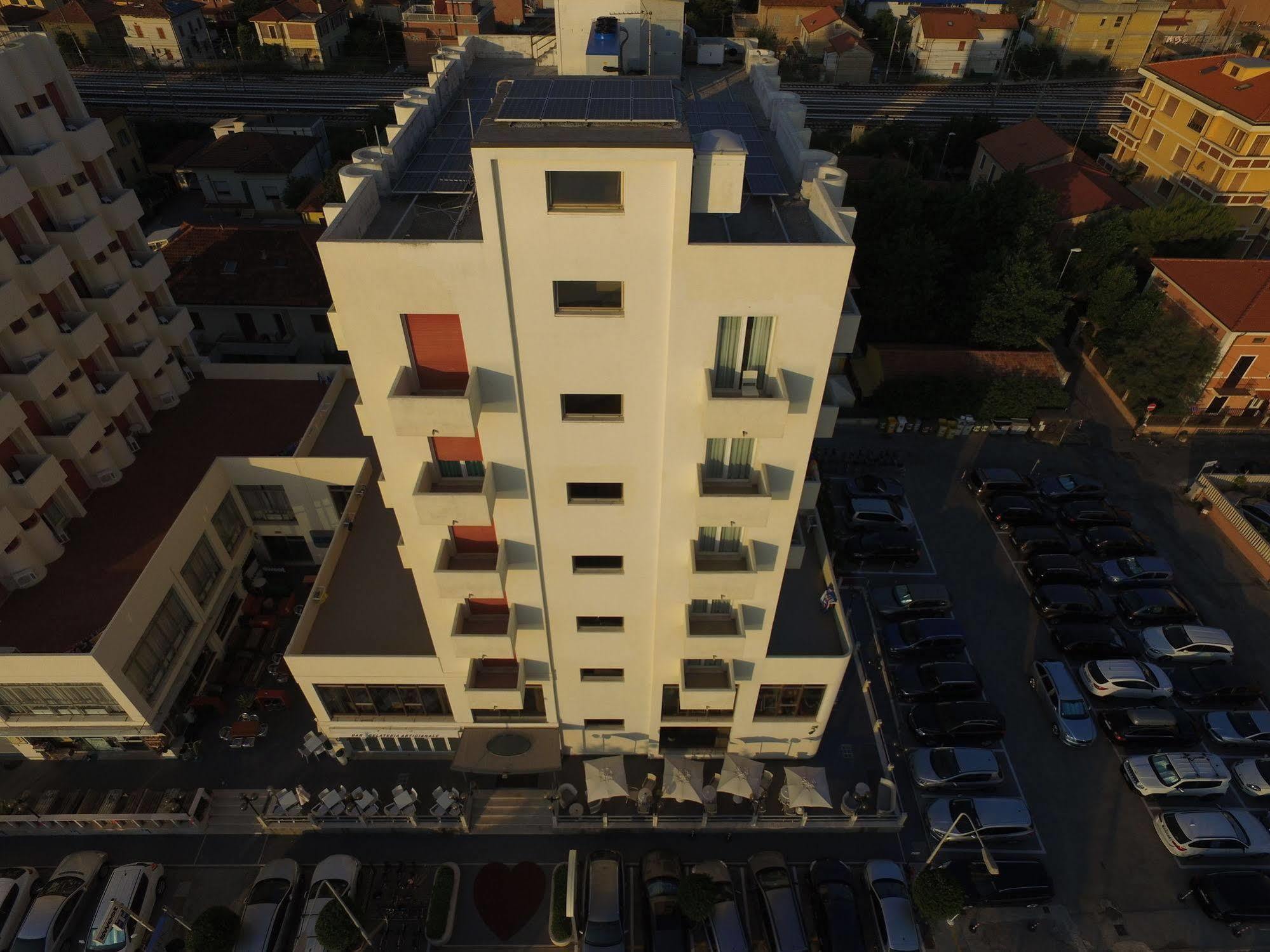 Hotel Universal Senigallia Esterno foto